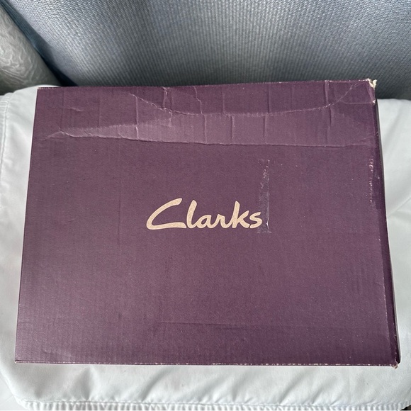 CLARKS INGALLS FALLS WOMENS SLIP-ON SHOES/ Size: 9 - Picture 13 of 15